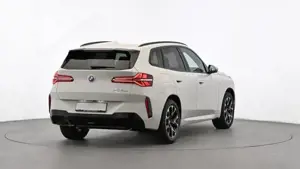 BMW X3 30e xDrive G45 ZA M Sportpaket DAB LED Shz Bild 3