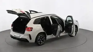 BMW X3 30e xDrive G45 ZA M Sportpaket DAB LED Shz Bild 8