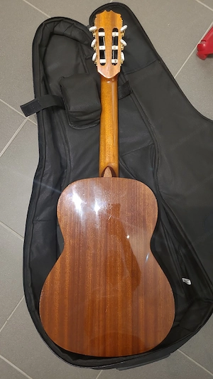 Kinder Gitarre Bild 2