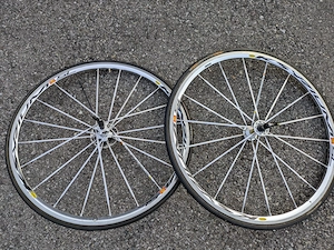 Mavic KSYRIUM Felgensatz mit Klebereifen Bild 6