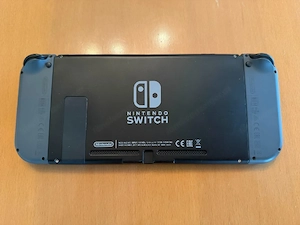 Nintendo Switch V2 mit 5 spiele Funktioniert einwandfrei Bild 2