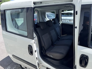 Automatik* Fiat Doblo*  5 Sitze*  1,6 Diesel*  2 Schiebetüren* TÜV Frisch Bild 5