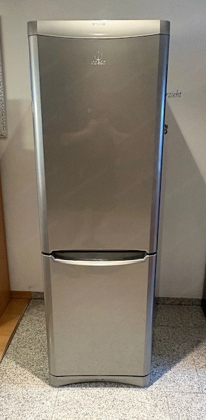 Kühl-Gefrierkombi Bild 3