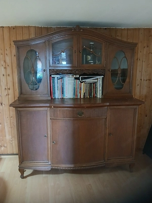 schöner alter guterhaltener schrank Bild 3