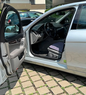 Mercedes-Benz C 230 Elegance   106.248 km   Top Zustand Bild 5