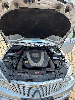 Mercedes-Benz C 230 Elegance   106.248 km   Top Zustand Bild 7