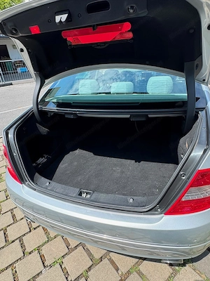 Mercedes-Benz C 230 Elegance   106.248 km   Top Zustand Bild 8