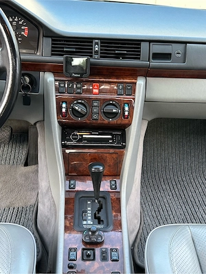 Mercedes 500E W124 Bild 10