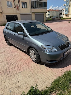 Toyota Corolla D4D 2.0 Bild 2
