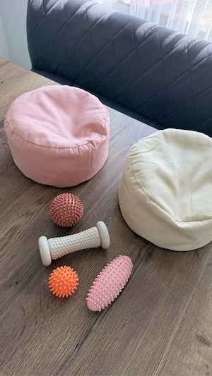 Yoga & Pilates Set: Meditationskissen & Massagebälle   Faszienräder Neu Bild 2