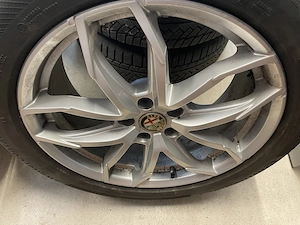 Alfa Romeo STELVIO WINTERREIFEN auf Alufelgen 19 Zoll Bild 4