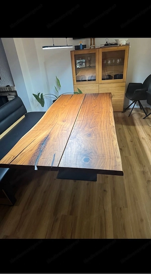 Designer Esstisch Massiv Epoxid Bild 3