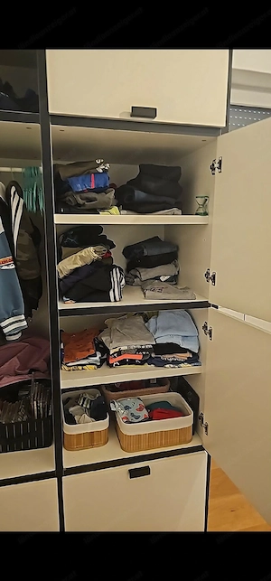 Kinderschrank Bild 2