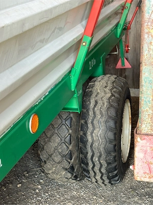 Ladewagen Steyr 8020 Hamster  Bild 3