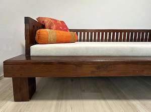 außergewöhnliches Holzsofa Tagesbett im asiatischen Stil