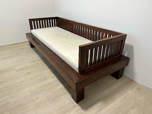 außergewöhnliches Holzsofa Tagesbett im asiatischen Stil Bild 3