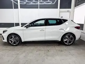 Cupra Leon 1.5 TSI MATRIX NAVI INTELLIGENT DRIVE SHZ KEYLE... Bild 3