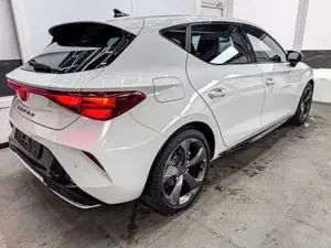 Cupra Leon 1.5 TSI MATRIX NAVI INTELLIGENT DRIVE SHZ KEYLE... Bild 5