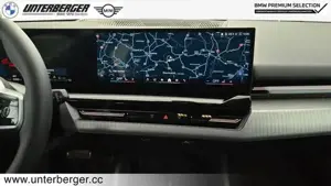 BMW 530e xDrive M Sportpaket // Anhängerkupplung // Sitzbelüftung // SHZ vo.+hi Bild 12