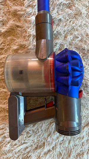 Dyson V7 Akku Staubsauger Bild 2