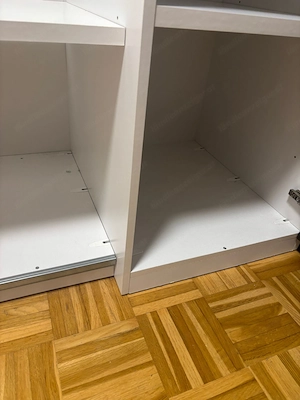 Großer Schwebetürenschrank Bild 8