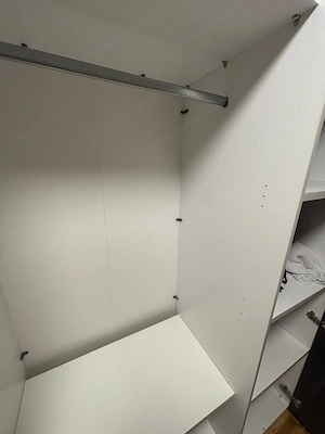 Großer Schwebetürenschrank Bild 4