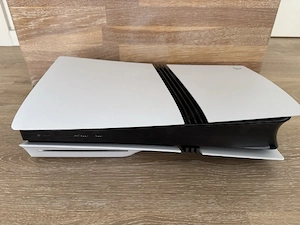 sony Playstation 5 pro  gut wie neu PS5 Pro CDs player funktioniert super mit controllern   Bild 3
