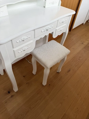 Schminktisch mit vielen Schubladen Bild 2