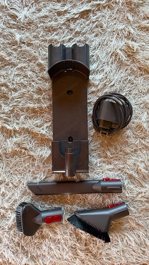 Dyson V7 Akku Staubsauger Bild 5