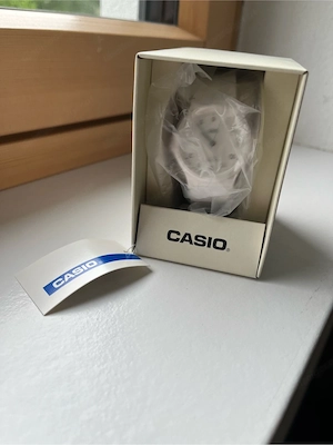 Casio Uhr weiß Bild 2