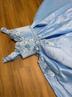Ballkleid Verlobungskleid Bild 2