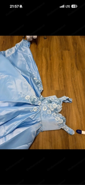 Ballkleid Verlobungskleid Bild 4
