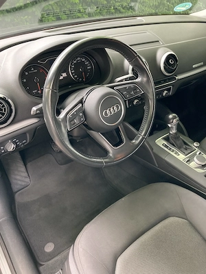 Audi A3 Limousine A3 1,6 TDI S-tronic Bild 5
