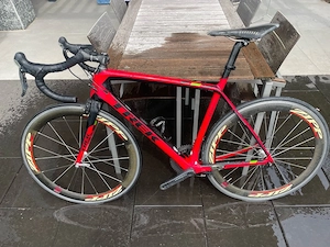 Trek Madone S7 mit Zipp 404 Bild 2