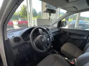 VW Caddy Bild 9