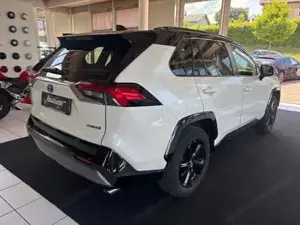Toyota RAV4 Bild 4