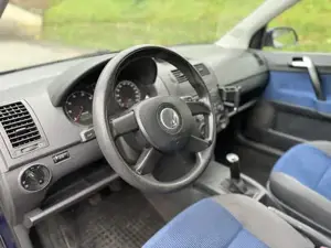 Vw Polo 9N 1.4i  Tüv Neu ! 8 27+4mon Bild 7