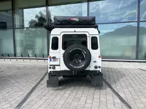 Land Rover Defender 90 TD5 Bild 10