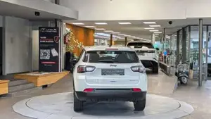 Jeep Compass Bild 8