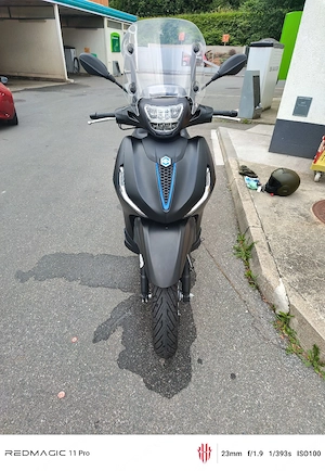 Piaggio Beverly 400s Bild 2