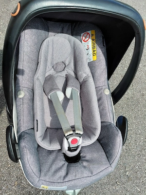MaxiCosi Pebble mit Isofix Station  Bild 4