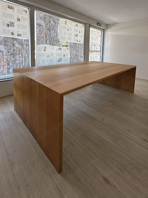hochwertiger, großer Schreibtisch aus Buche massiv Bild 6