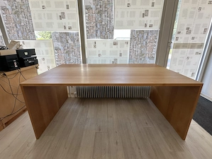 hochwertiger, großer Schreibtisch aus Buche massiv Bild 8