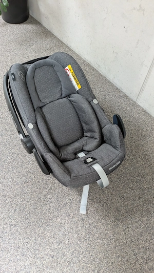 MaxiCosi Baby Autositz Bild 4