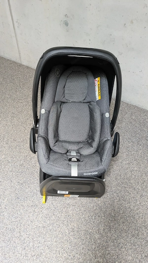 MaxiCosi Baby Autositz Bild 2