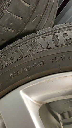 Audi Sommerreifen 245 45 R 17 Bild 4