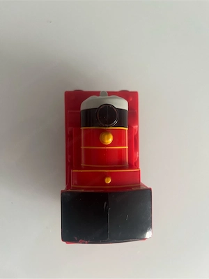 Tomy  Lokomotive mit Rückzugsmotor Bild 5