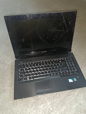 Laptop für Bastler ohne Kabel funktioniert 