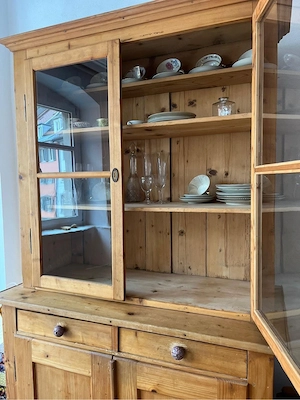 Wunderschöne Holzvitrine  Bild 3