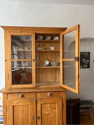 Wunderschöne Holzvitrine  Bild 5